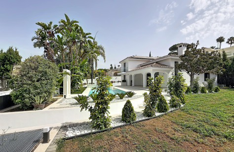Vista general de la villa en Guadalmina Alta