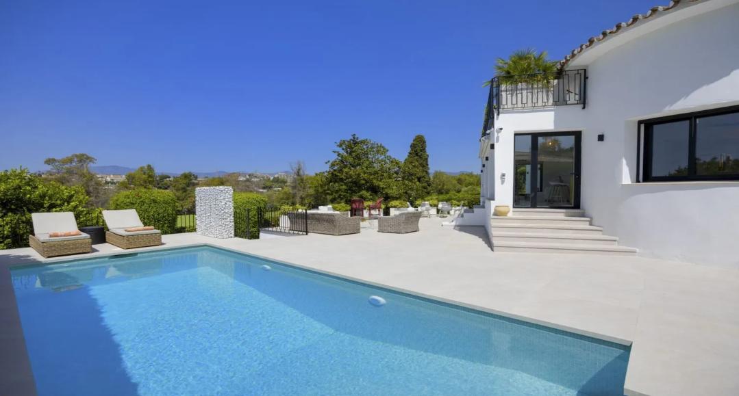 Exterior con piscina privada
