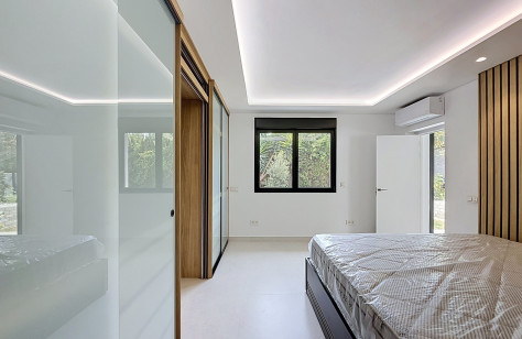 Dormitorio de la villa en Guadalmina Alta