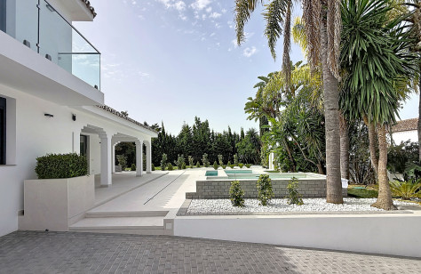 Exterior de la villa en Guadalmina Alta